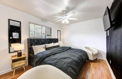 Neartown Apartamento | 1 Bedroom Getaway in Houston