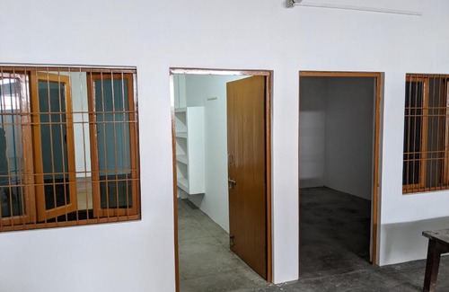 Faizabad Casa | 1-Bedroom Homestay with Free Parking on Premise
