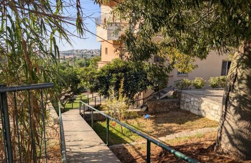 Ma'alot - Tarshiha Apartamento | 1 Bedroom house we call home