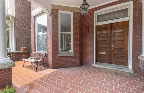Ghent Casa | 1-Bedroom in Historic Victorian Home - Shared Bath, Unit #3