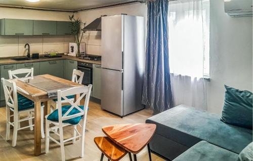 Risika Apartamento | 1 Bedroom Lovely Apartment In Risika