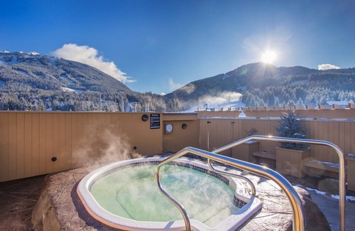 Whistler Village Apartamento | 1 Bedroom Mountain View | Amazing Location!