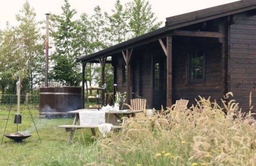 Oosterwolde Casa | 1 bedroom private vacation home in oosterwolde