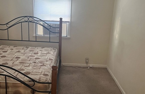 Ferguson Casa | 1 bedroom shared space with 2 other tenants in a 3 bedroom single family.