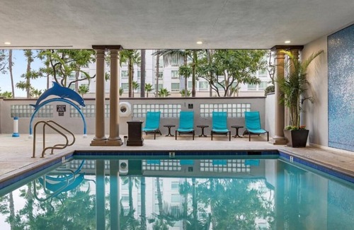 Southeast Anaheim Apartamento | 1 Bedroom Suite @ Peacock Suites April 5th - 12th. Enjoy Disney land!