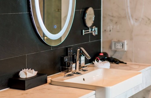 Kamala Hotel | Suites de 1 habitación a 1 minuto a pie de la playa de Kamala