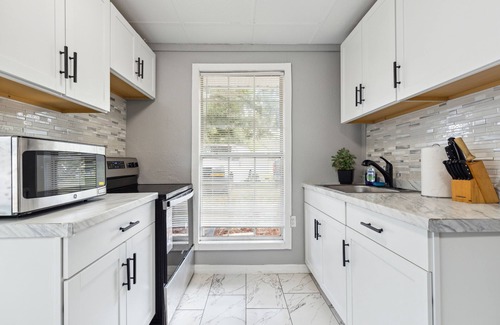Taft Casa | 1-bedroom vacation home just 8 minutes from Florida Mall