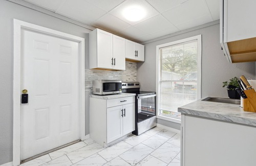 Taft Casa | 1-bedroom vacation home just 8 minutes from Florida Mall