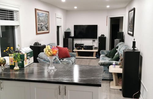 Lisgar Casa | 1 dormitorio con baño privado, en una casa compartida