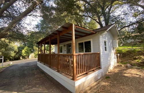 Pauma Valley Cabina | # 1. Bluebird's Nest - Studio Cabin W/ Fireplace