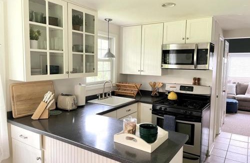 Penfield Casa | 1 Br Cottage Convenient Location