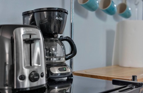 Tucker Apartamento | 1 BR Suite w/ Fenced Backyard + Parking!