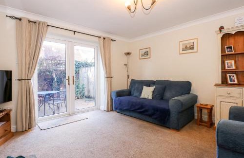 Holt Casa | 1 Crowlands Cottages