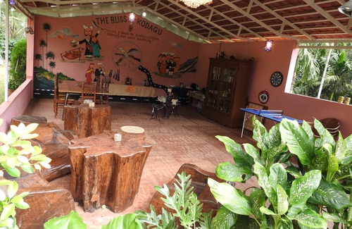 Virarajendrapet Complejo | 1 casa duplex en el árbol, 1 casa en el árbol, 2 casas de campo y 1 villa familiar