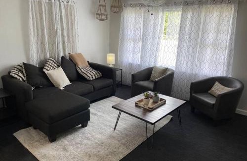 Lexington Villa | 1 king/2queen bd home next to big park