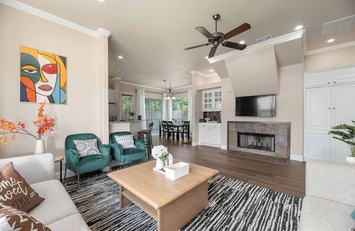 North Arlington Casa | 1 mi to AT&T / King Beds / Game-room / Study Desks