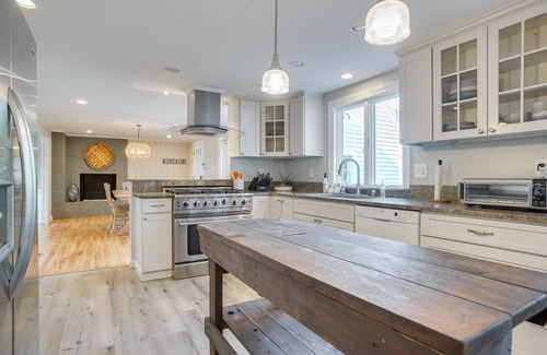 Cataumet Casa | 1 Mi to Beach: Cape Cod Family Home in Bourne!