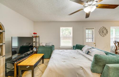 Denton Casa | 1 Mi to Denton Square Family Home with Fenced Yard!