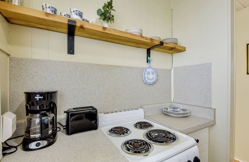 Bradenton Apartamento | < 1 Mi to Dtwn Bradenton & Riverwalk! Sunny Apt