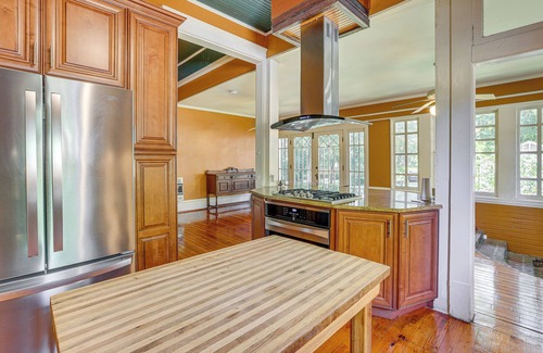 Meridian Casa | 1 Mi to Dtwn Meridian: Historic Home w/ Porch!