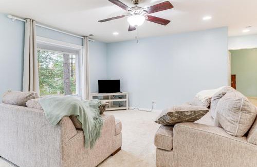 Newburgh Casa | 1 Mi to Dtwn Newburgh Quiet Home with Yard!