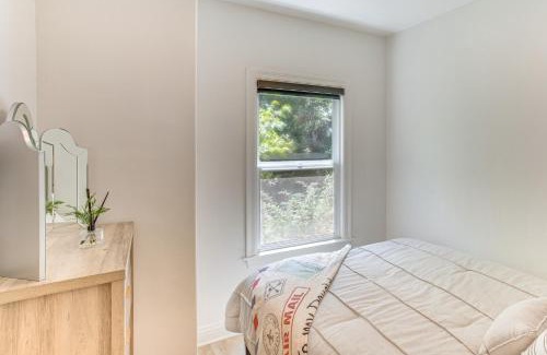 Crestline Casa | 1 Mi to Lake Gregory Alpine Gem with Covered Patio