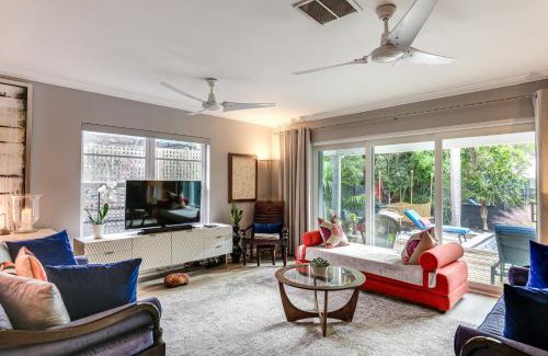 Parrot Cove Casa | 1 Mi to Lake Worth Beach Park Poolside Paradise!