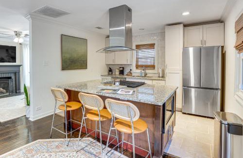 Northeast Dallas Casa | 1 Mi to SMU Home with Outdoor Entertainment