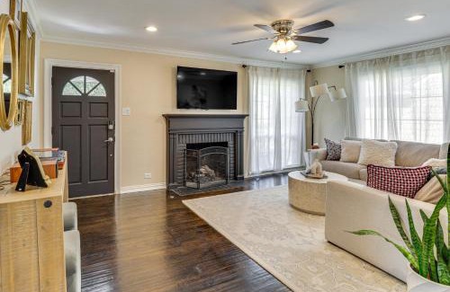 Northeast Dallas Casa | 1 Mi to SMU Home with Outdoor Entertainment