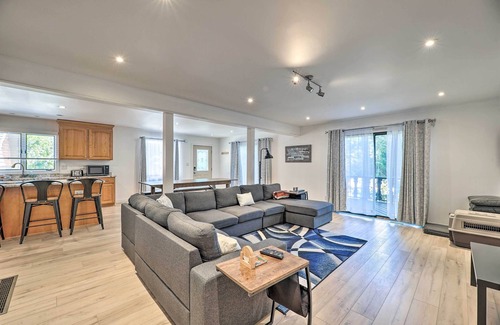 Holland Casa | 1 Mi to Tunnel Park: Holland Home w/ Fire Pit