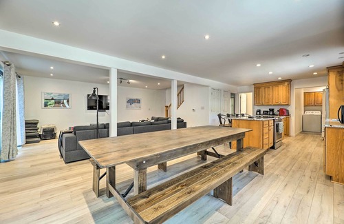 Holland Casa | 1 Mi to Tunnel Park: Holland Home w/ Fire Pit