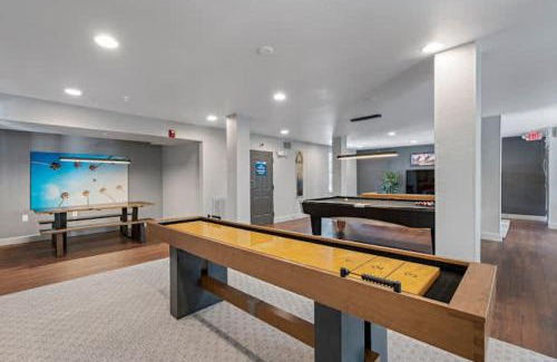 Temple Terrace Casa | 1 MI to USF Budget Friendly Pool GYM
