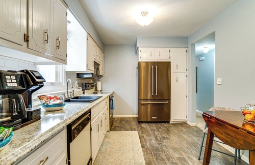 White Bear Lake Apartamento | 1 Mi to White Bear Lake & Dtwn: Twin Cities Escape