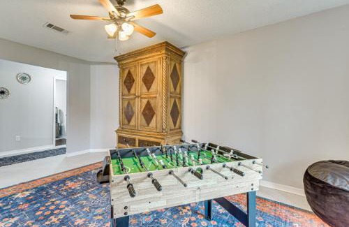 Gulf Breeze Casa | 1 Mi to Zoo Rustic Bungalow in Gulf Breeze!