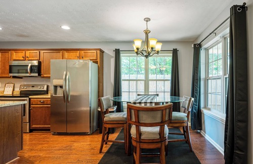 Emerson Casa | 1 Mile to Lakepoint with Fenced BKYD, Pet-Friendly