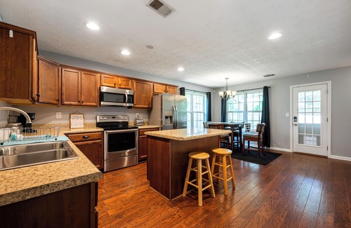 Emerson Casa | 1 Mile to Lakepoint with Fenced BKYD, Pet-Friendly