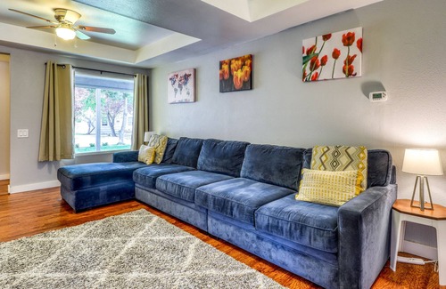 Depot Bench Casa | <1 mile walk to BSU, Boise Depot, Boise river/greenbelt, Lost Grove Brewing. 1.3 miles to dow...