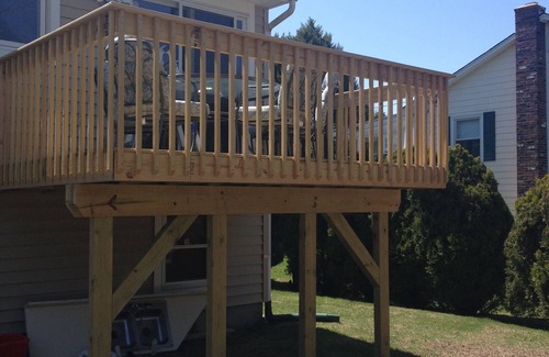 Narragansett Pier Casa | 1 Mile walk to the Beach! Summer Fun!