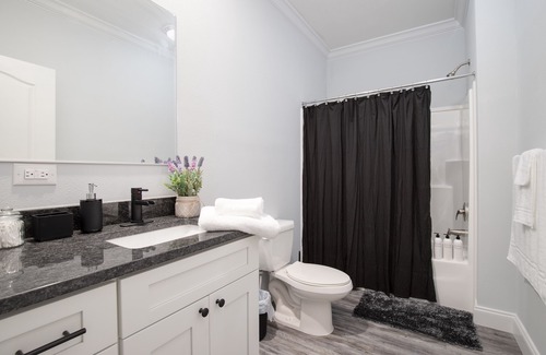 Point Washington Casa | #1 ★NEWLY BUILT★Private & Modern 3B/2B Home★