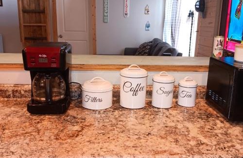 Palestine Casa | 1 private bedroom and 2 loft Cabin in the Country Woods