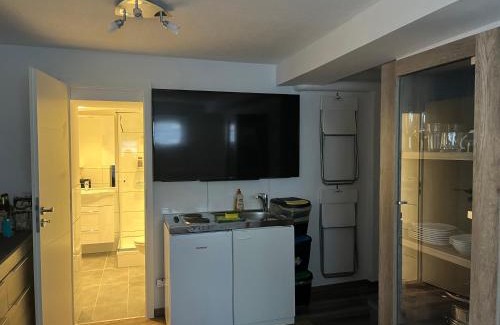 Eichsfelder Kessel Apartamento | 1-Raum Ferienwohnung Souterrain Niederorschel