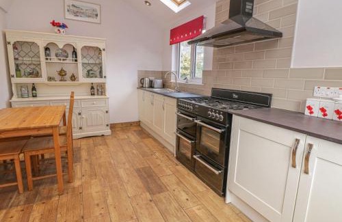 Cwrt Casa | 1 Rhys Terrace