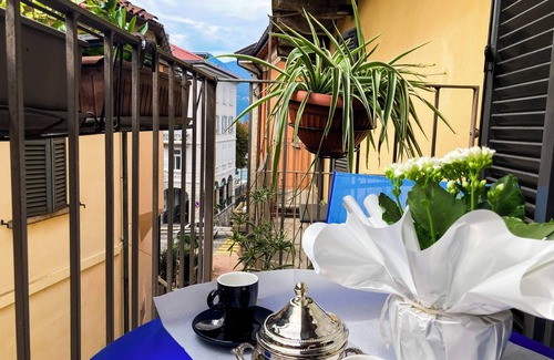 Luino Apartamento | 1-room apartment with balcony in a central location
