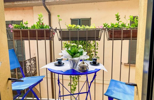 Luino Apartamento | 1-room apartment with balcony in a central location