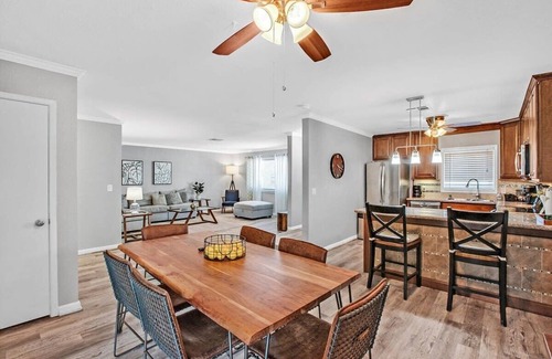 Highland Hills Casa | 1 Story Henderson Home w 3BR, Hot tub, Sleeps 6