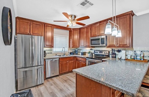 Highland Hills Casa | 1 Story Henderson Home w 3BR, Hot tub, Sleeps 6