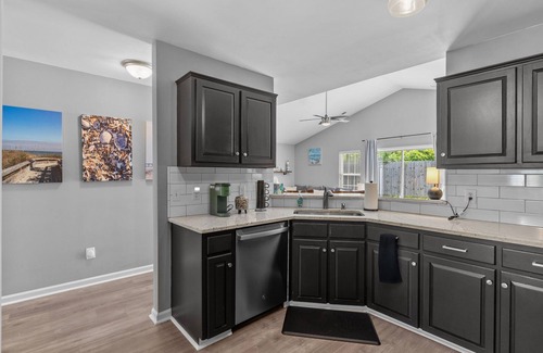 Kings Grant Casa | 1-Story Home - Minutes from Wrightsville Beach -Bring Your Dog!!