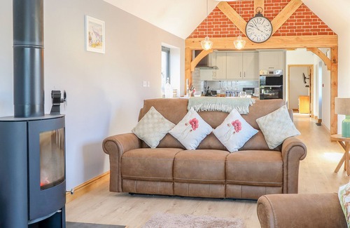 Hainford Cabaña | 1 Stud Cottage, BUXTON, NORFOLK