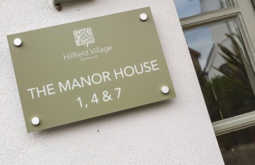 Bugford Cabaña | 1 The Manor House, Hillfield Village, DARTMOUTH