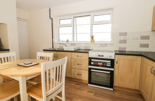 Arnold Cabaña | 1 WOODHOUSE COTTAGES, pet friendly, with a garden in Skirlaugh